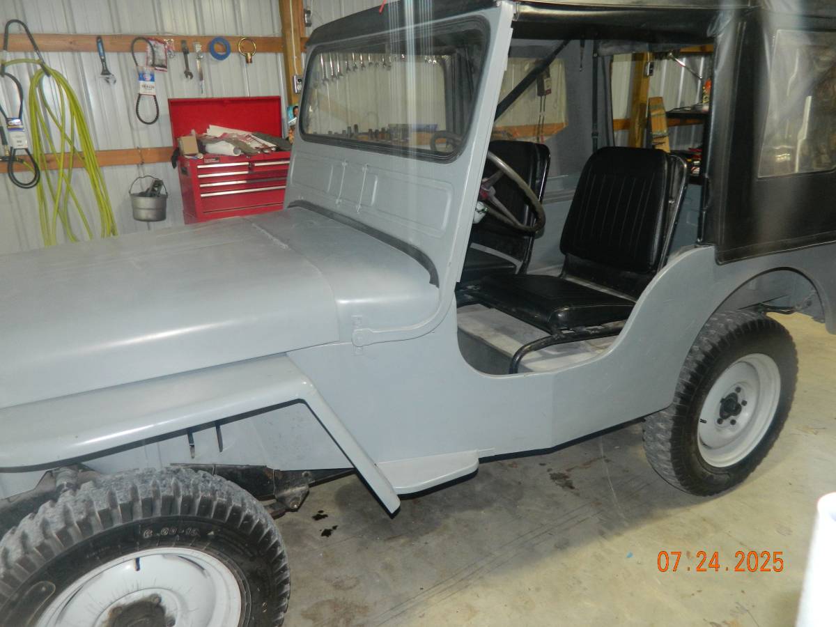 Jeep-willys-1946-grey