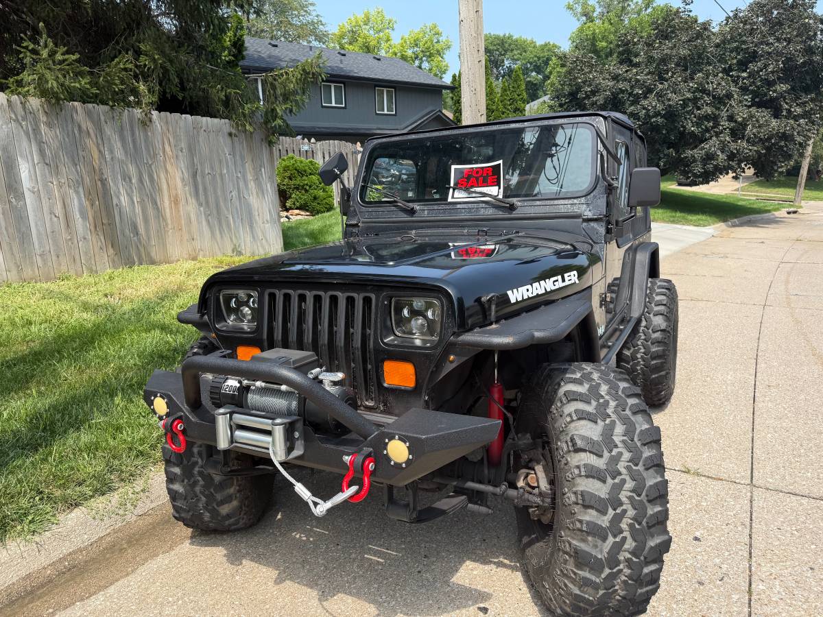 Jeep-wrangle-1987-black-16