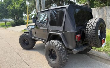 Jeep-wrangle-1987-black-3