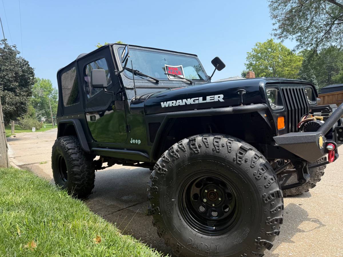 Jeep-wrangle-1987-black-4