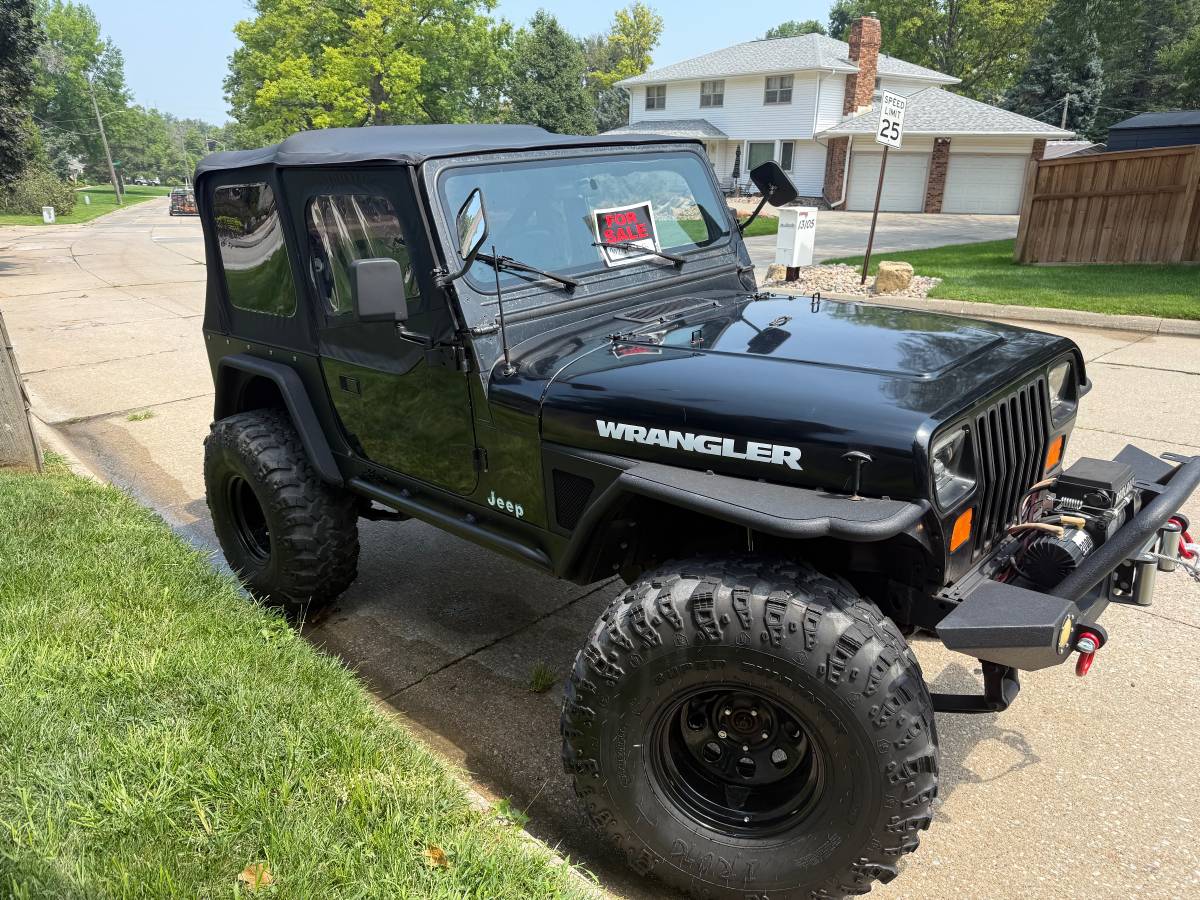 Jeep-wrangle-1987-black-5