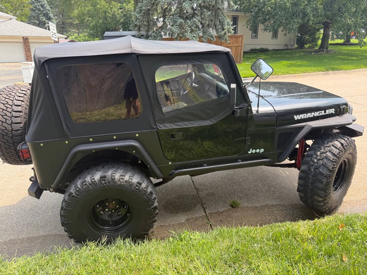 Jeep-wrangle-1987-black-6