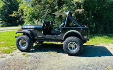 Jeep-wrangler-1983-black-1