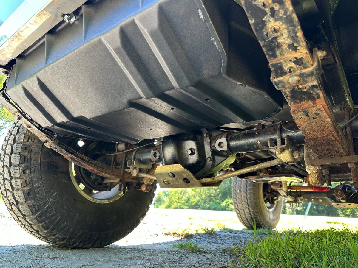 Jeep-wrangler-1983-black-10