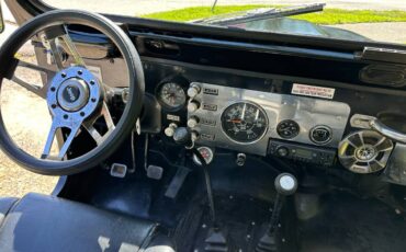 Jeep-wrangler-1983-black-13