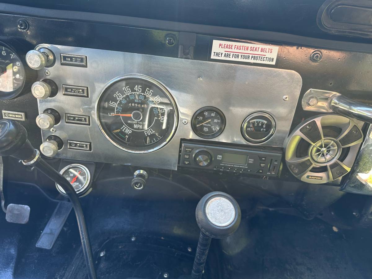 Jeep-wrangler-1983-black-14