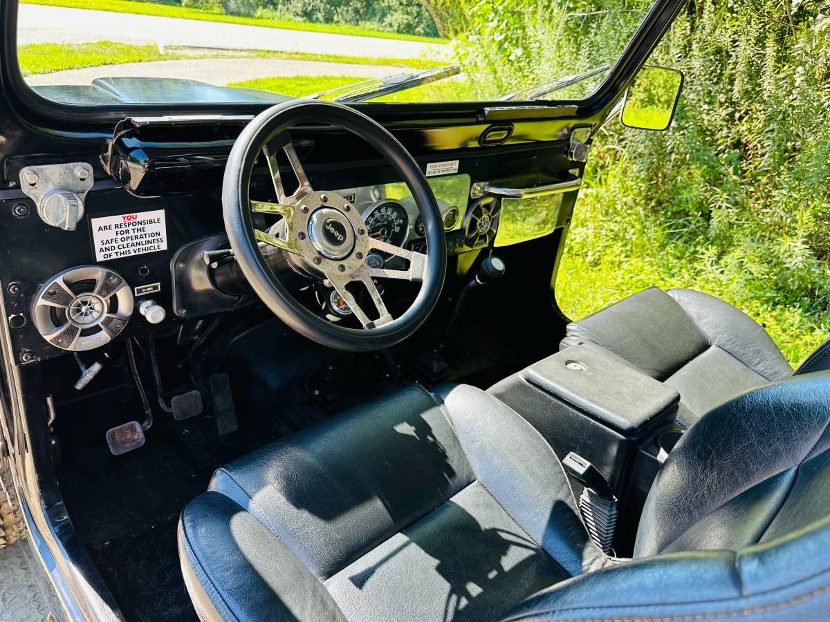 Jeep-wrangler-1983-black-15