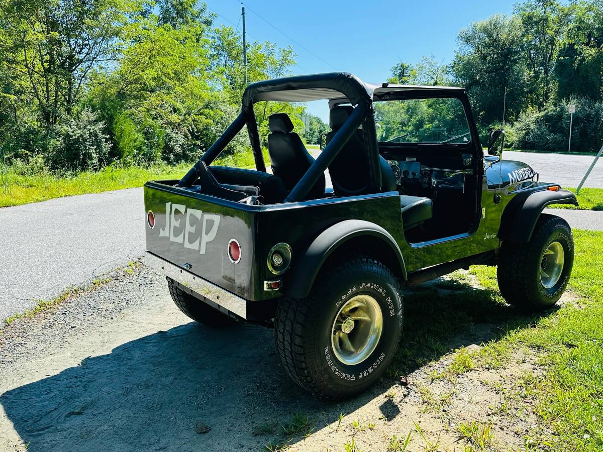 Jeep-wrangler-1983-black-6