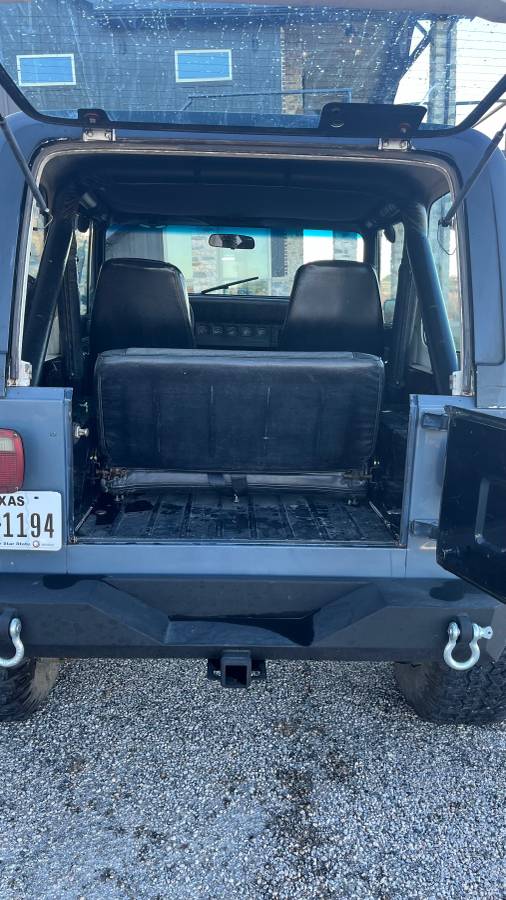 Jeep-wrangler-1987-custom-2
