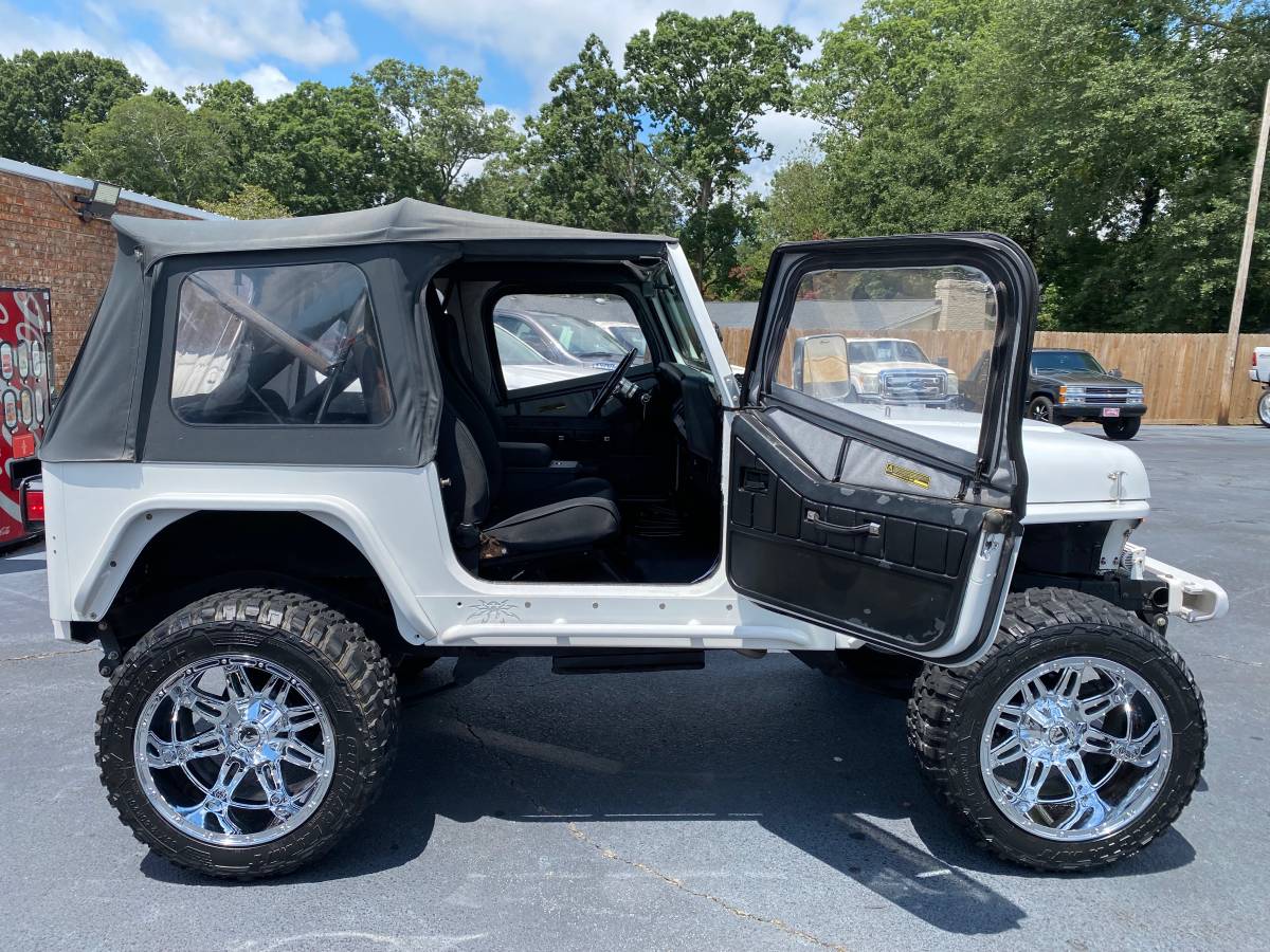 Jeep-wrangler-1988-white-11