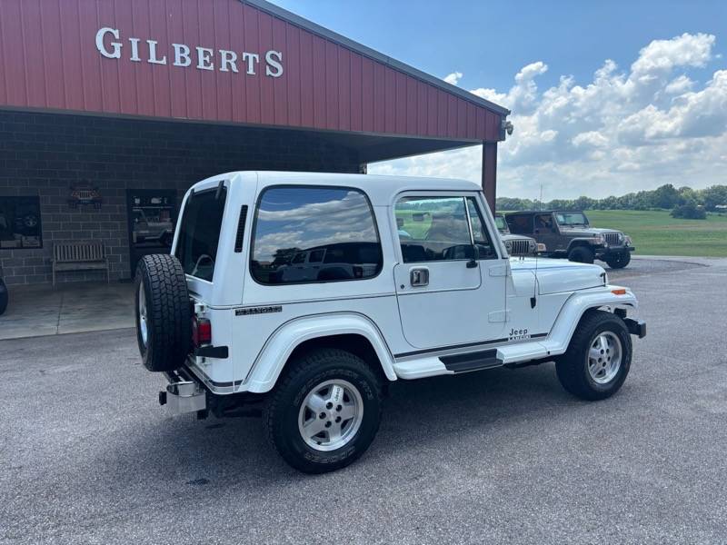 Jeep-wrangler-1988-white-13
