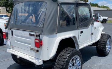 Jeep-wrangler-1988-white-16