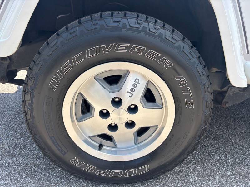 Jeep-wrangler-1988-white-16