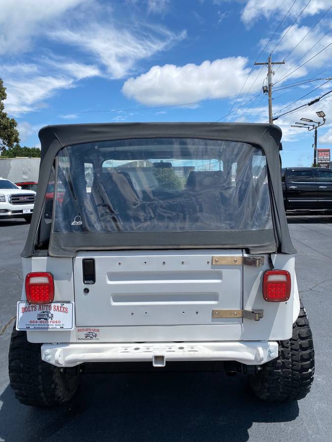 Jeep-wrangler-1988-white-17