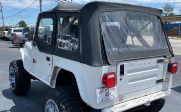 Jeep-wrangler-1988-white-18
