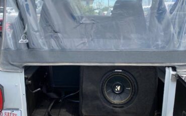Jeep-wrangler-1988-white-19