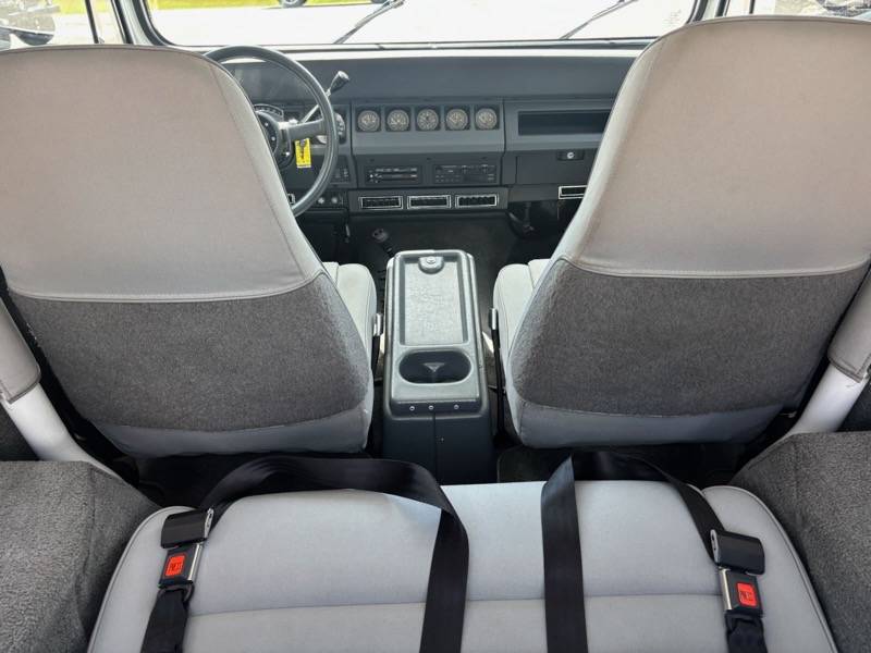 Jeep-wrangler-1988-white-3