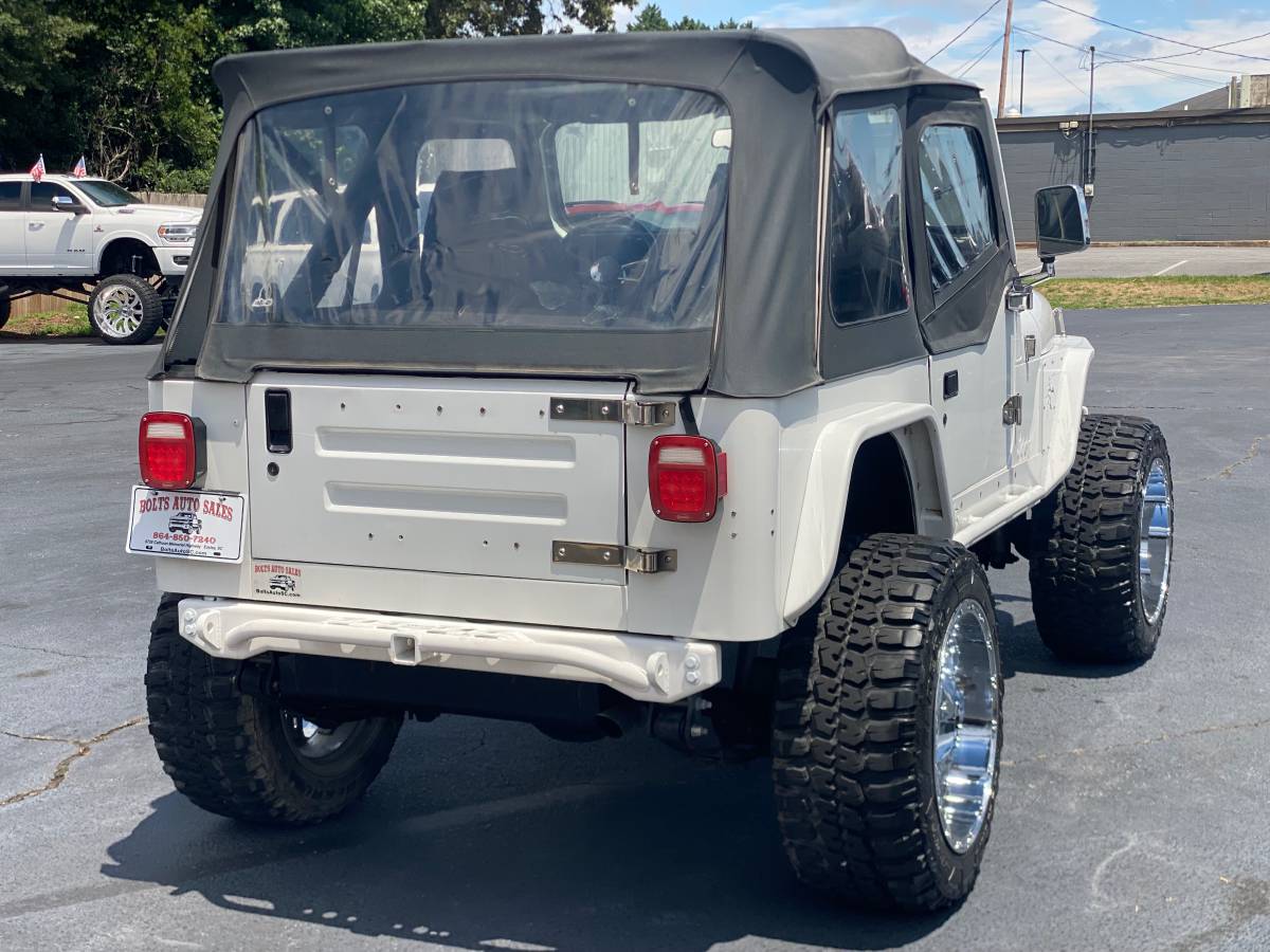 Jeep-wrangler-1988-white-5