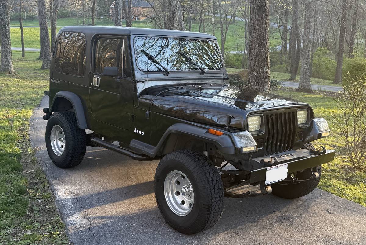 Jeep-wrangler-1989-black-1