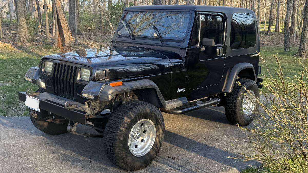 Jeep-wrangler-1989-black-2