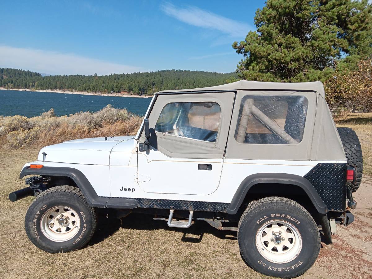 Jeep-wrangler-1989-white-1