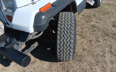 Jeep-wrangler-1989-white-2
