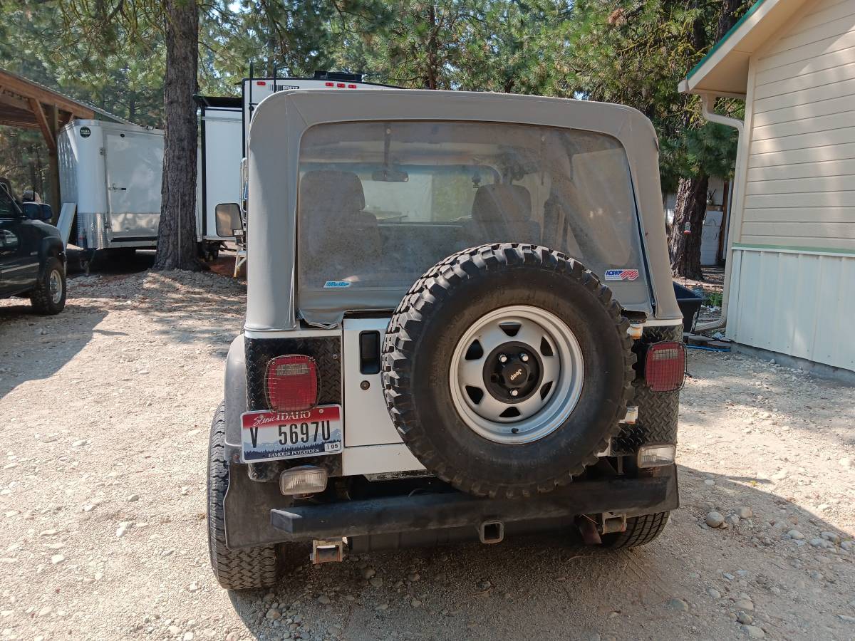 Jeep-wrangler-1989-white-6