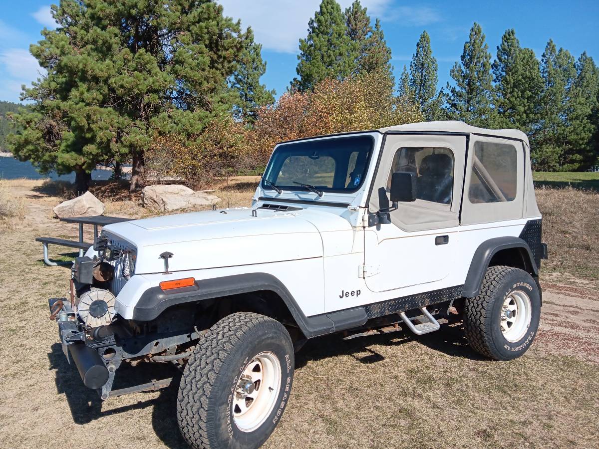 Jeep-wrangler-1989-white