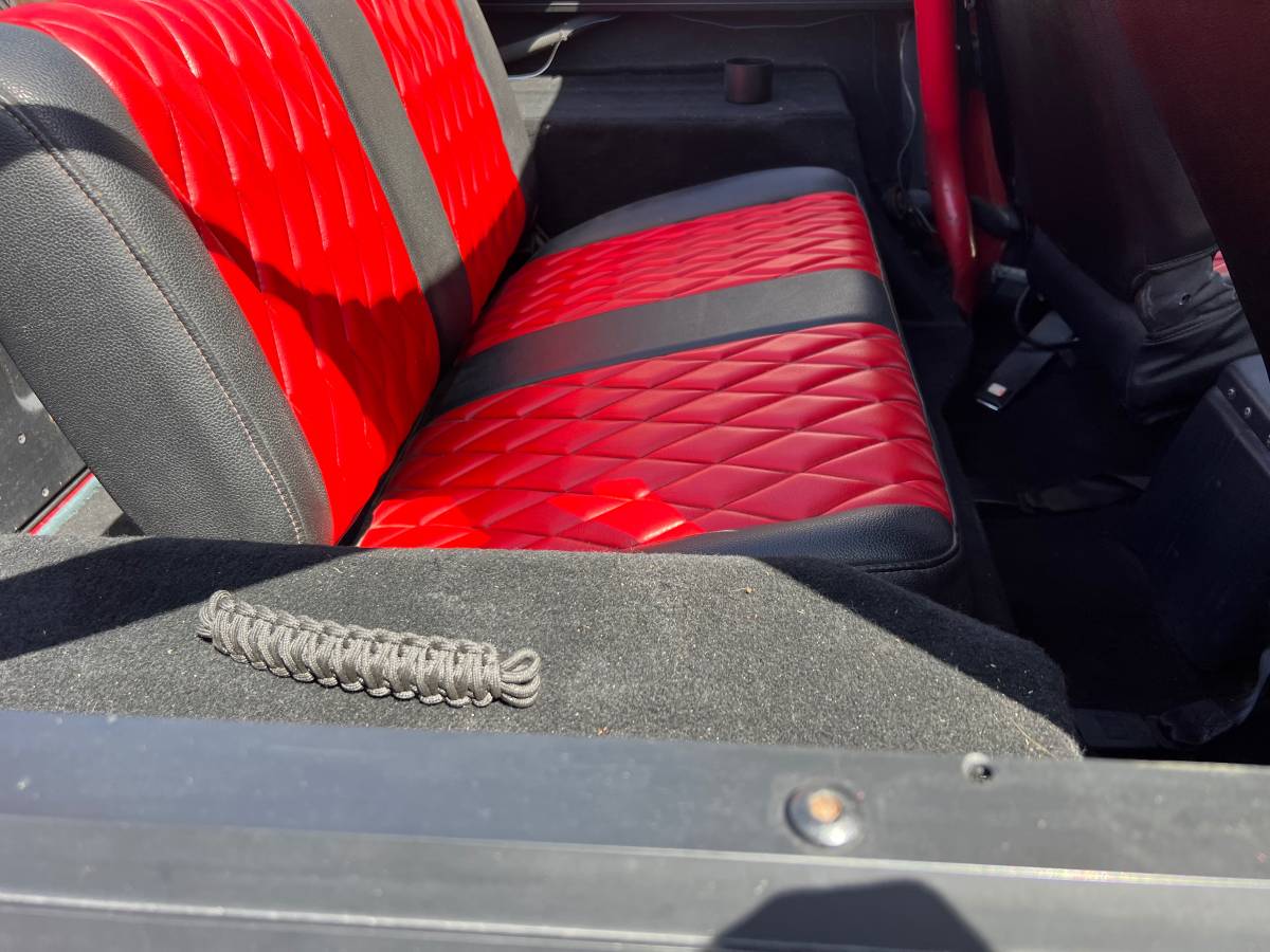 Jeep-wrangler-1990-15