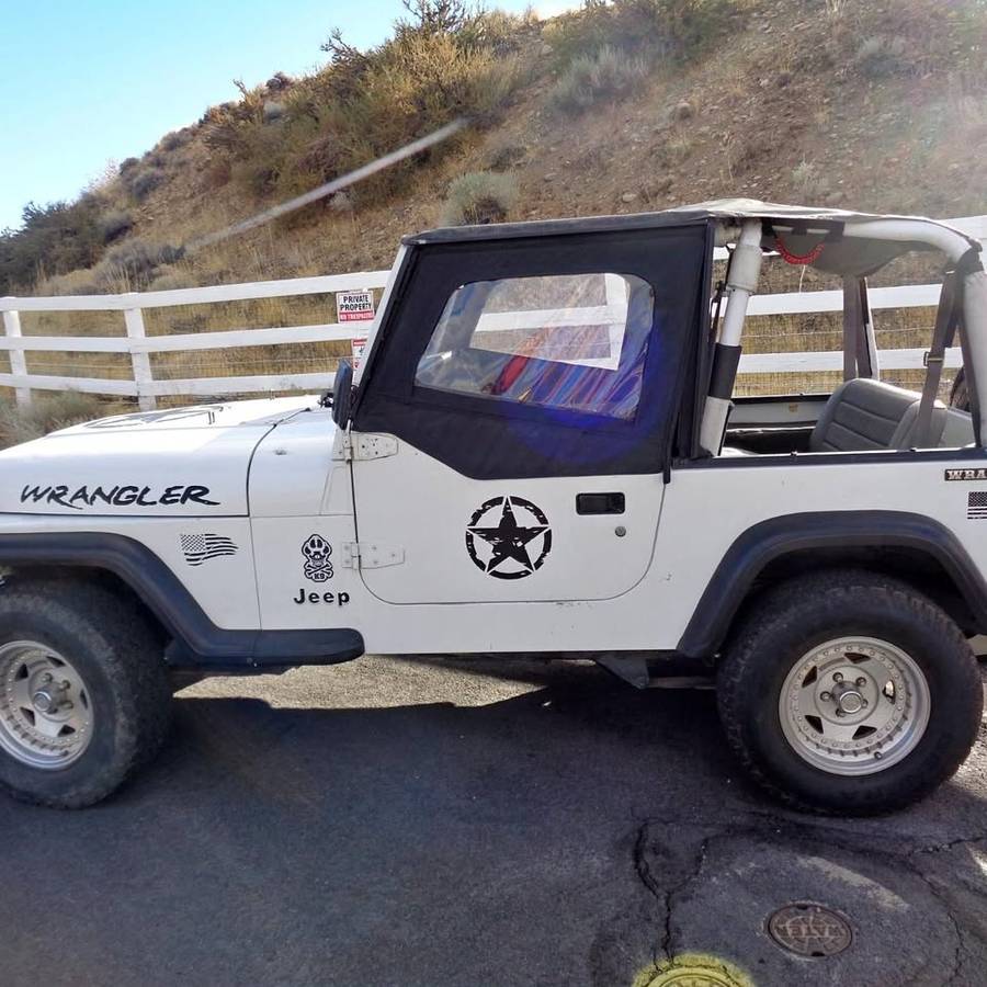 Jeep-wrangler-1990-white-1