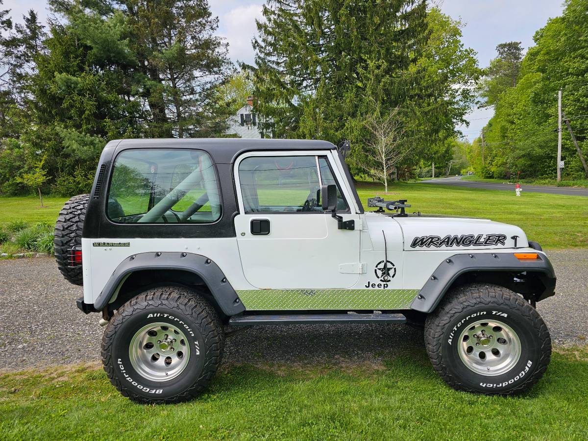 Jeep-wrangler-1990-white-12