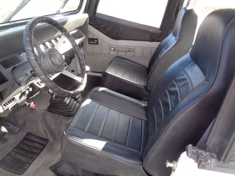 Jeep-wrangler-1990-white-3