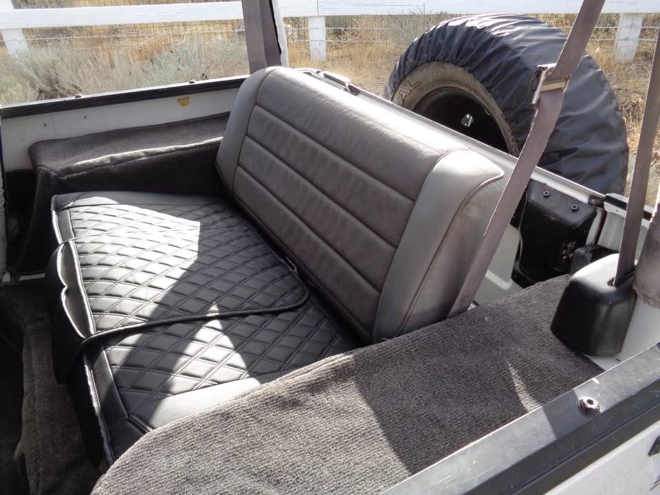 Jeep-wrangler-1990-white-4