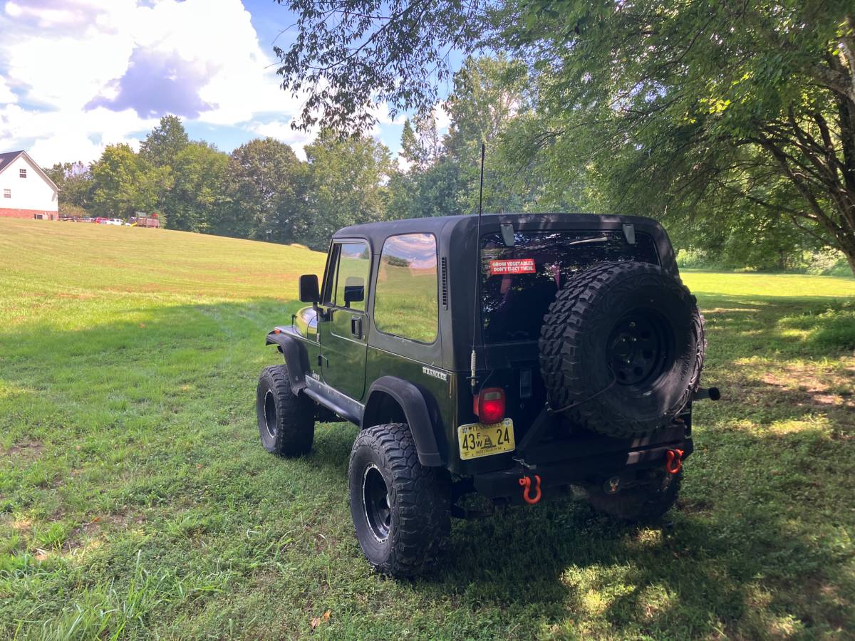 Jeep-wrangler-1991-black-3