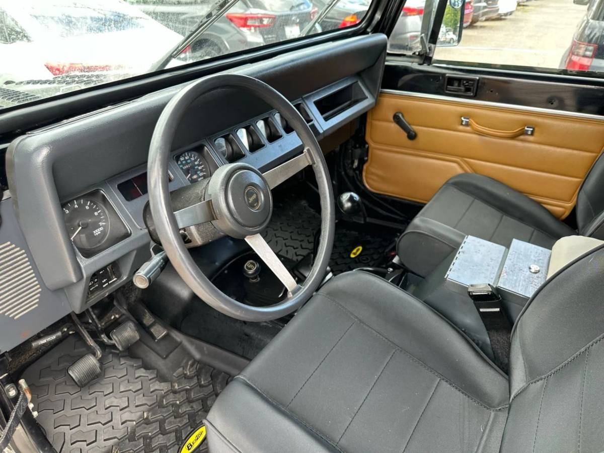 Jeep-wrangler-1992-black-11