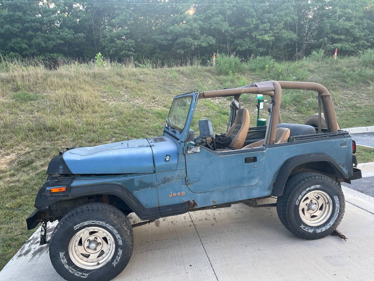 Jeep-wrangler-1992-blue-3