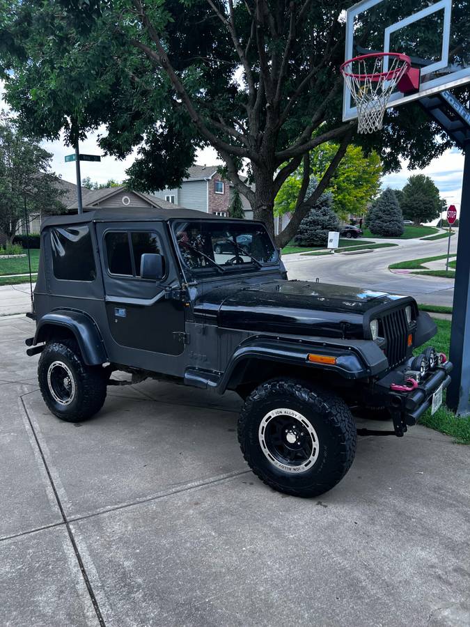 Jeep-wrangler-1993-black-10