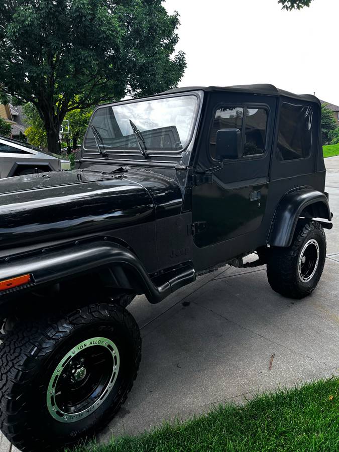 Jeep-wrangler-1993-black-11