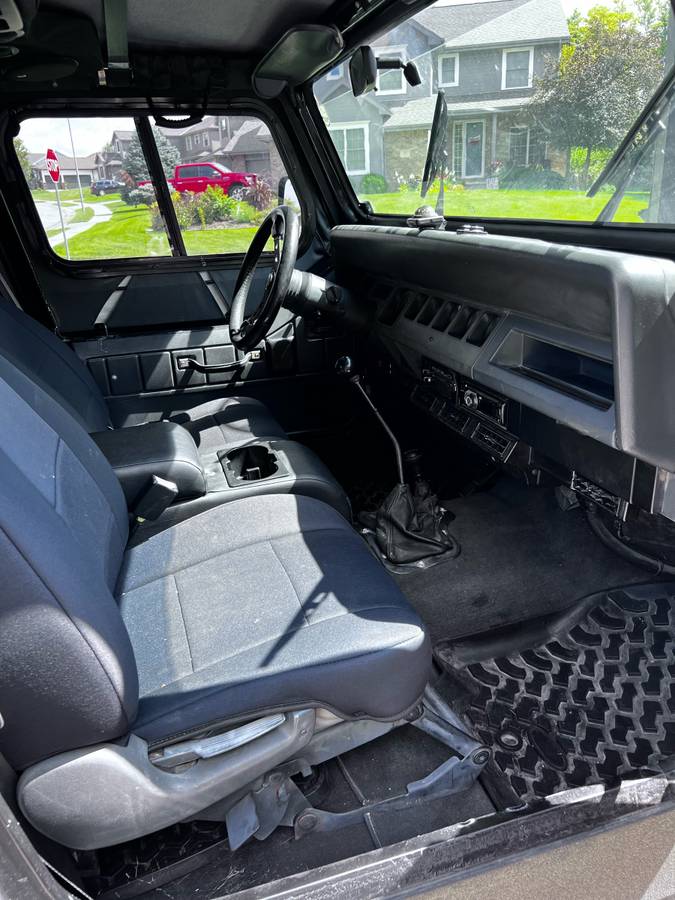 Jeep-wrangler-1993-black-6