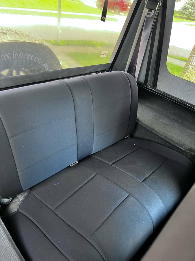 Jeep-wrangler-1993-black-7