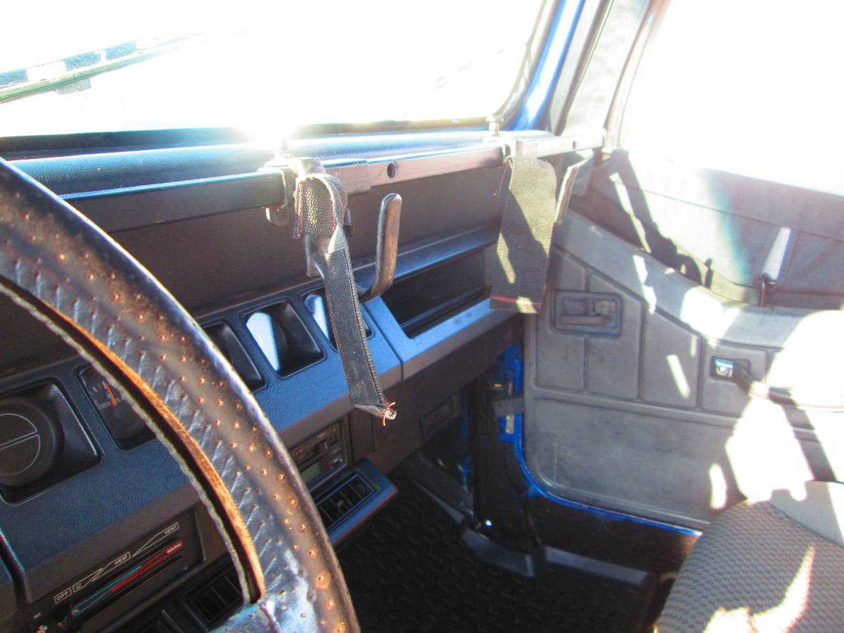 Jeep-wrangler-1994-blue-10