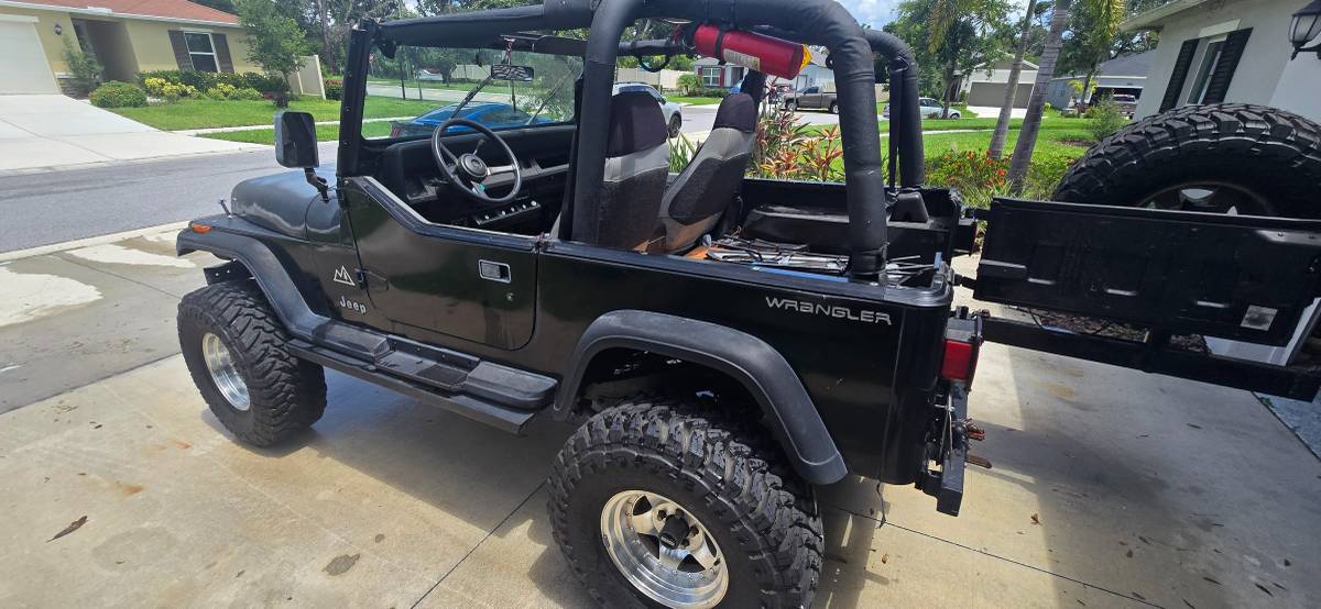 Jeep-wrangler-1995-black-1