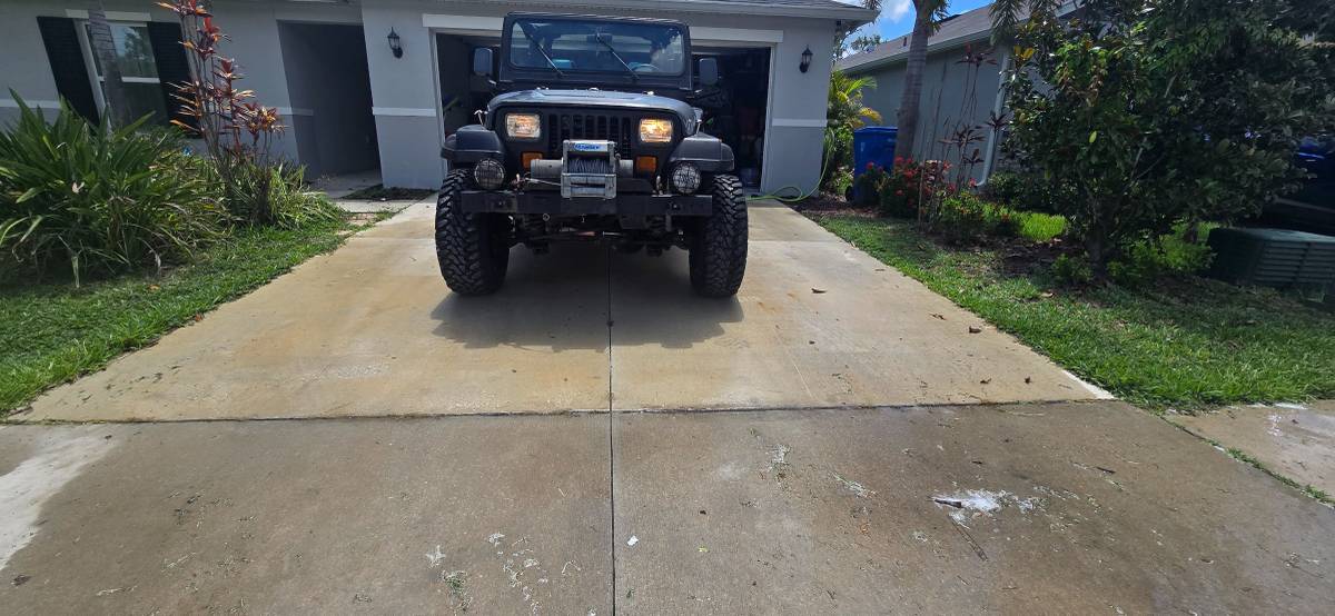 Jeep-wrangler-1995-black-12