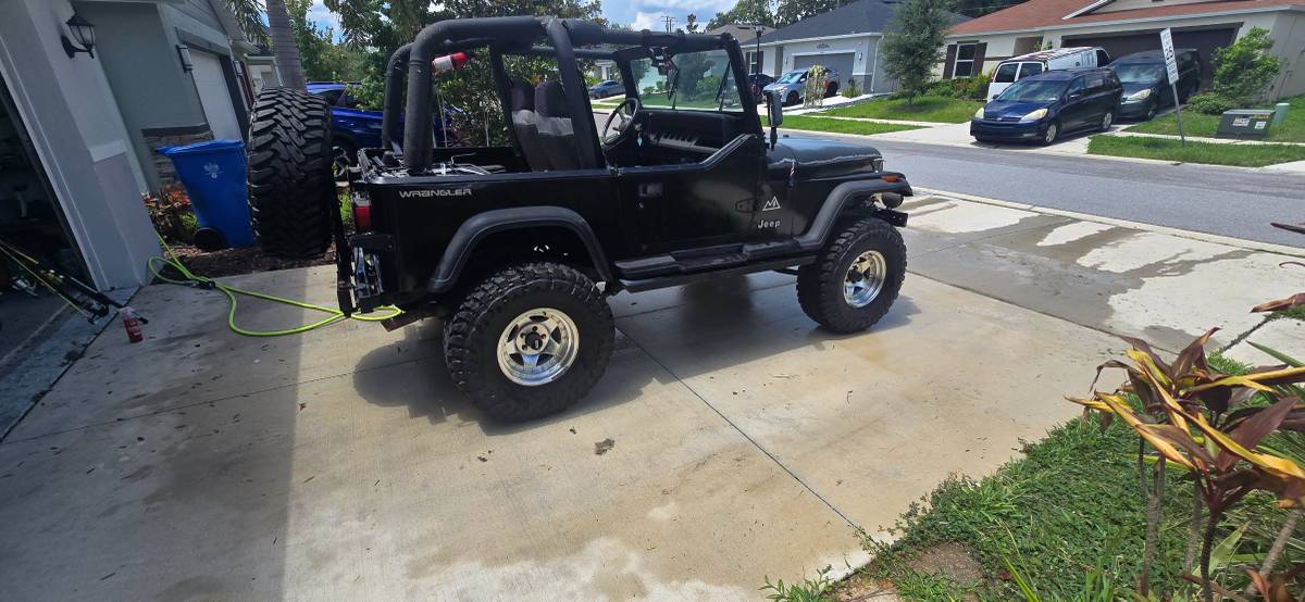 Jeep-wrangler-1995-black-3