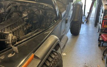 Jeep-wrangler-base-1992-black-1