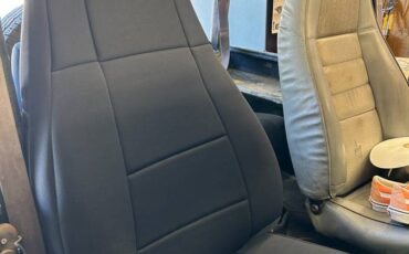 Jeep-wrangler-base-1992-black-12