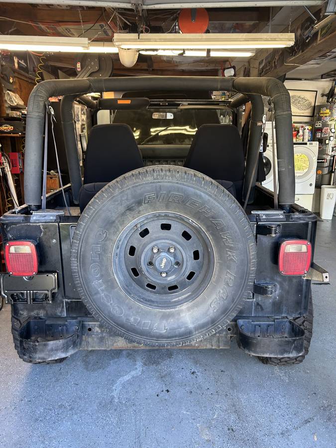 Jeep-wrangler-base-1992-black-3