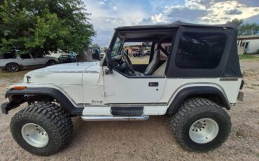 Jeep-wrangler-laredo-1988-white