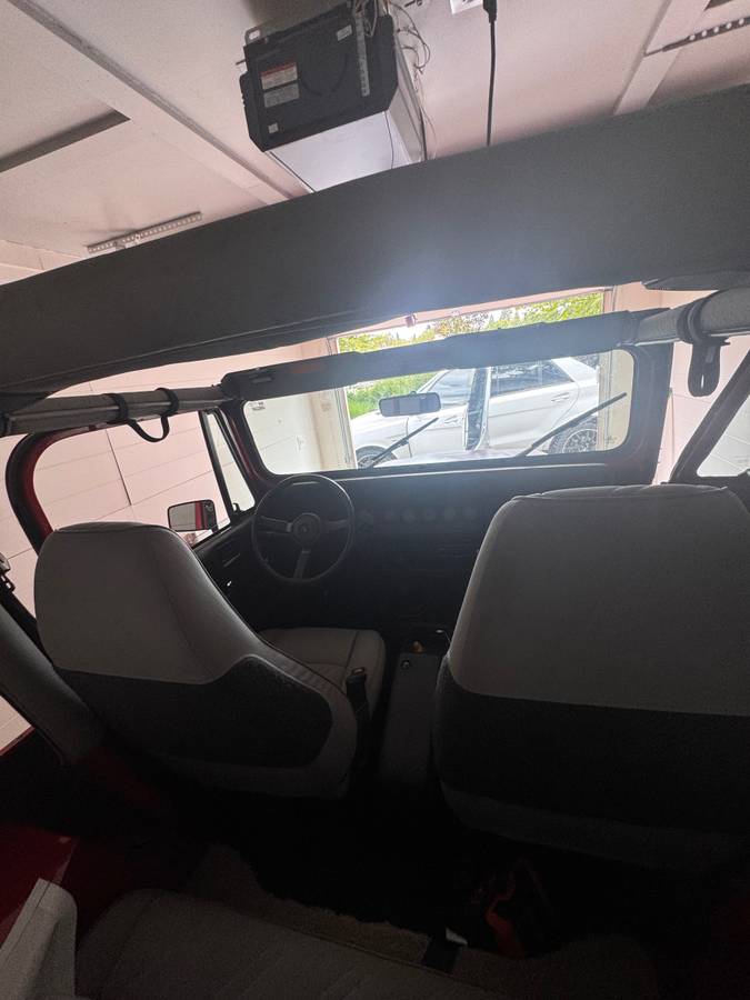 Jeep-wrangler-renegade-1991-red-3