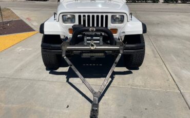 Jeep-wrangler-s-1989-white-13